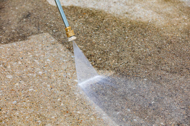 Best Gutter Cleaning  in Center, TX
